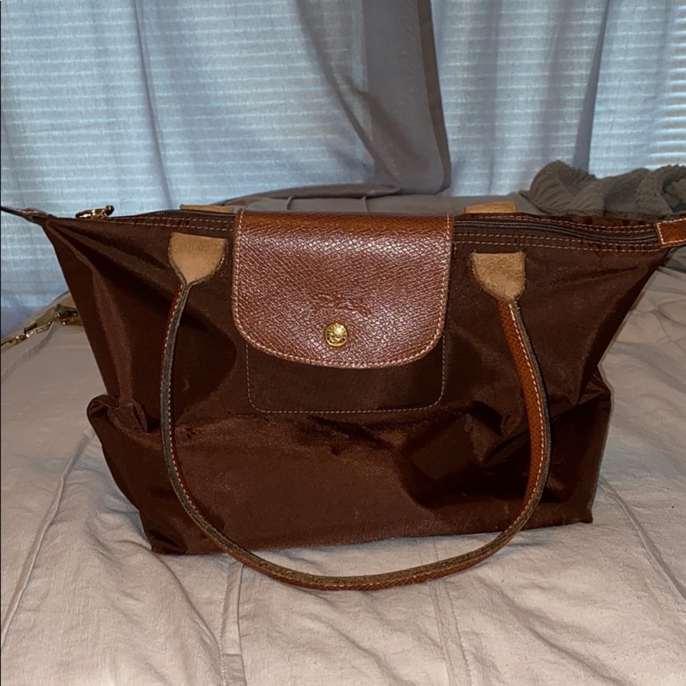 Medium brown longchamp tote
